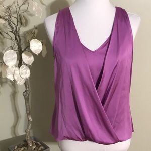 WHITE HOUSE BLACK MARKET TOP